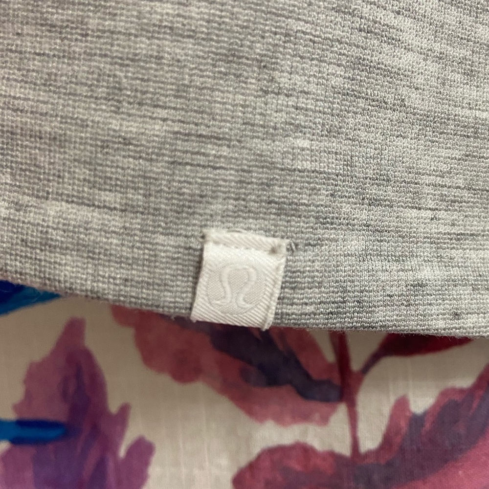 Lululemon shirt - Picture 3 of 3